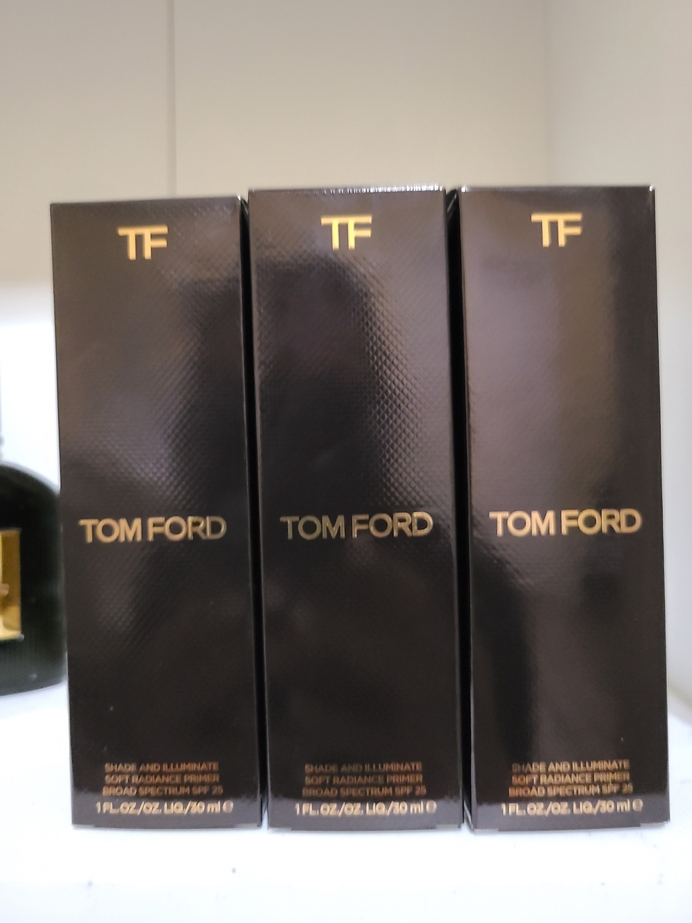 Tom Ford Shade and Illuminate Soft Radiance Primer - Black & Gold Packaging
